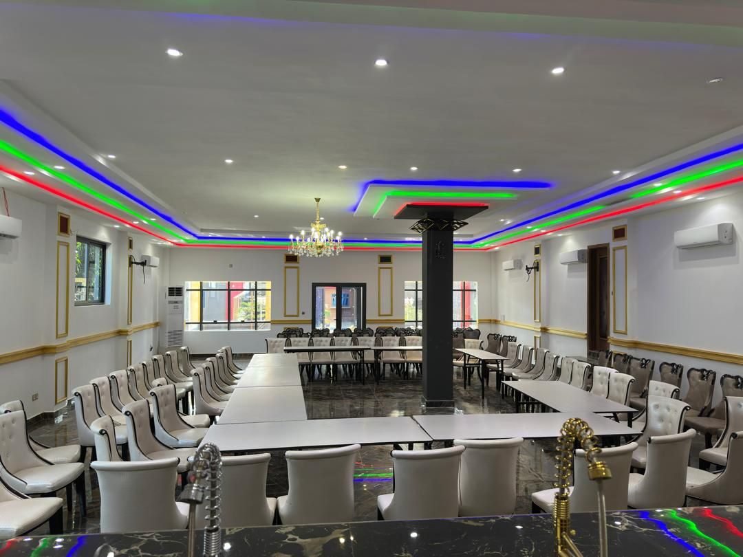 La petite salle en disposition U